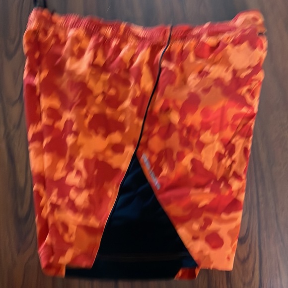 Under armor Camo swim trunks Sz XL - Picture 5 of 9